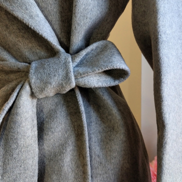 🍒NWT🍒 TAHARI HEATHER GREY WRAP COAT - Picture 4 of 10